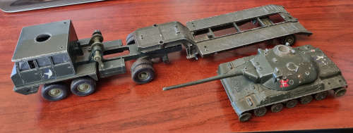 VINTAGE SOLIDO `GIFT SET MODEL No.T12 BERLIET TANK TRANSPORTER and CHAR