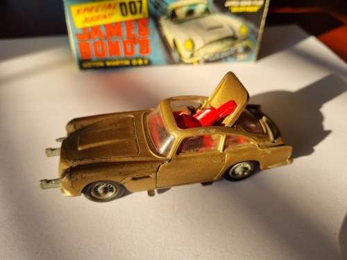 Corgi #261 James Bond Aston Martin DB 5 Boxed
