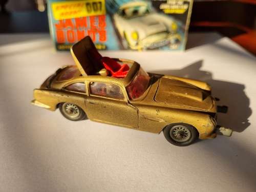 Corgi #261 James Bond Aston Martin DB 5 Boxed