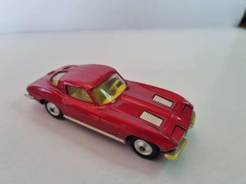 Corgi 310 Chevrolet Corvette Stingray