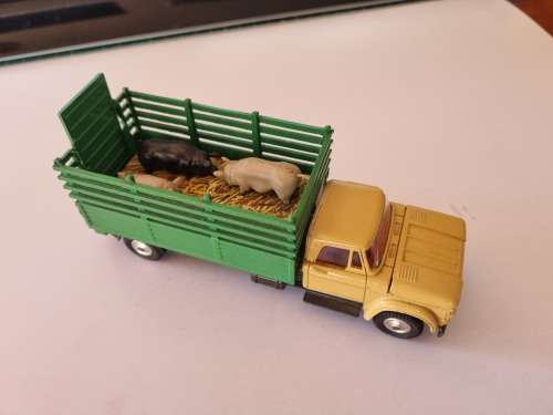 Corgi 484 Dodge `Kew Fargo` Livestock Transporter with Animals