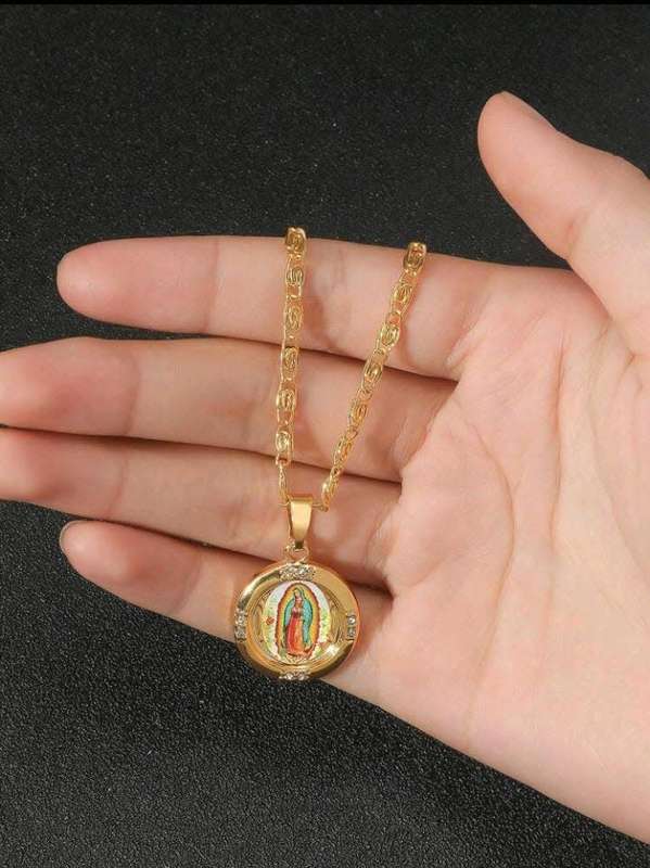 Stunning religious chain