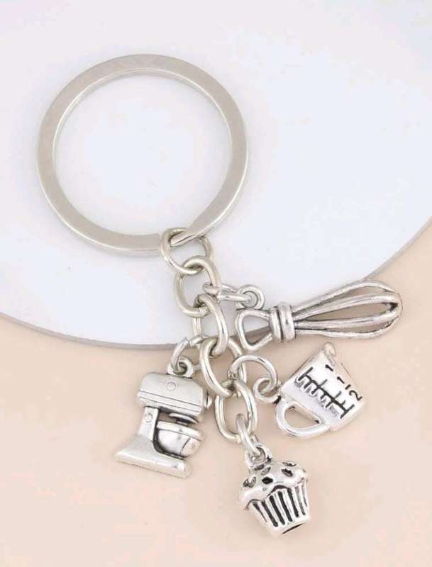Cute bakers set key ring