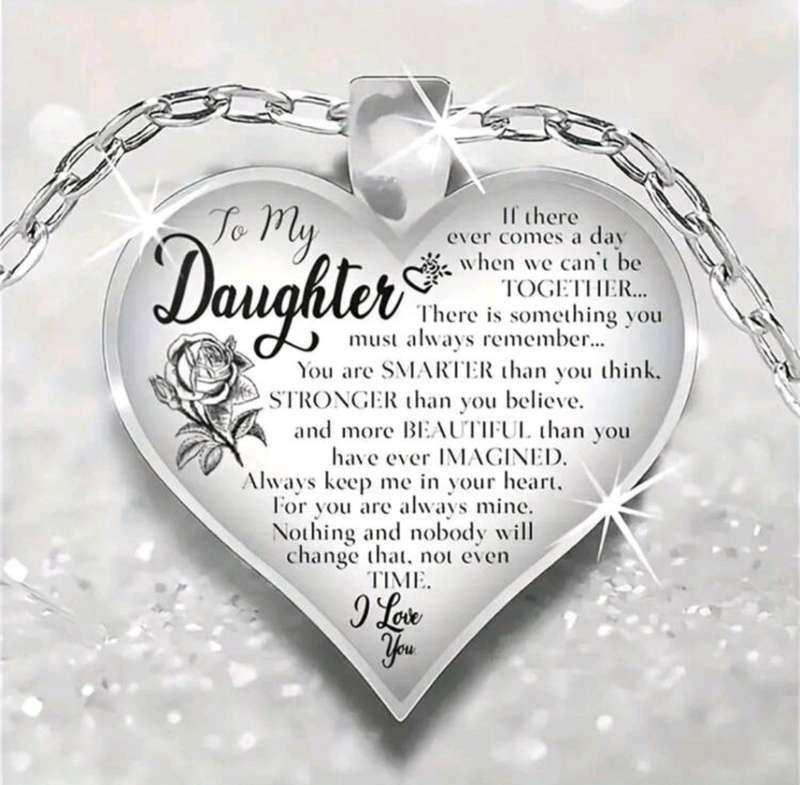 DAUGHTER NECKLACE WITH PENDANT