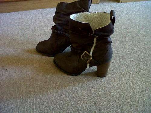 **Lovely pair of winter boots!**  Listing for Abby
