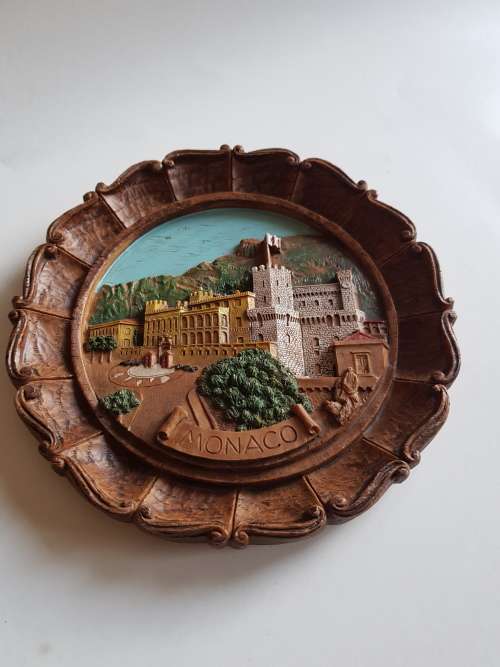 Wooden Wallplate, Monaco, Handgemalt, 3D