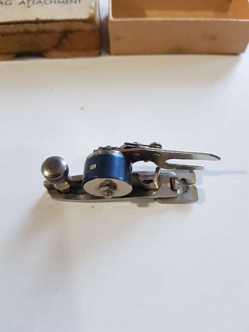 Zaglok, Zig-Zag Attachment