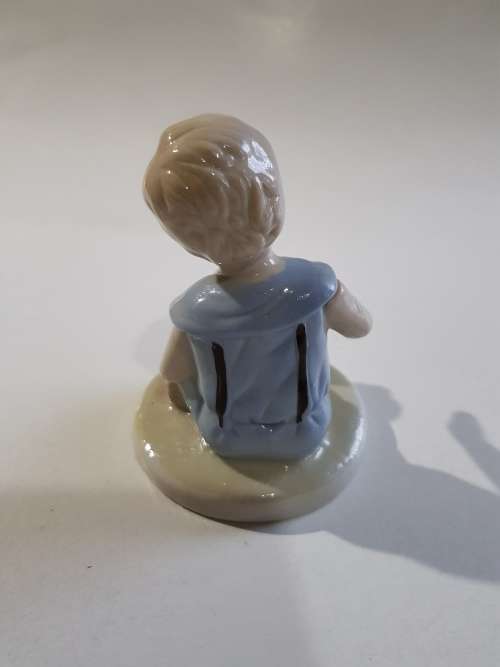 Porcelain ornament, Puppy Love, Heritage Porcelain