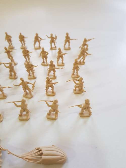 US Paratroopers, 101st Airbourne, WW II, No. 6063, 1/72, 35 pieces