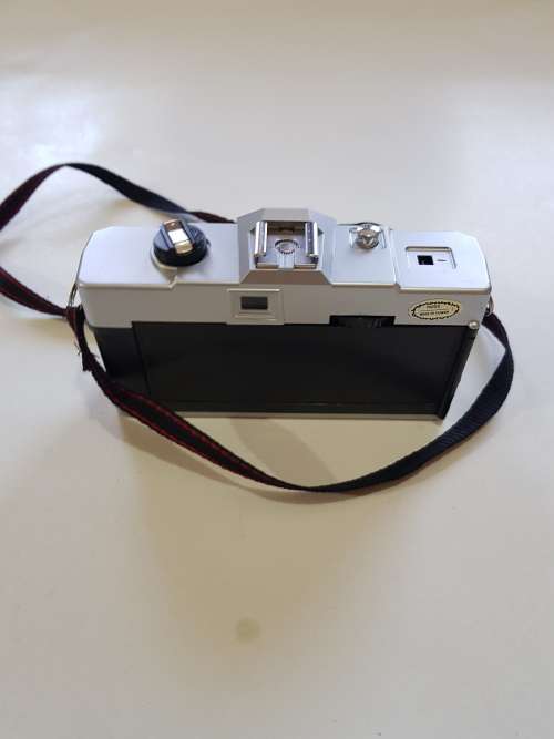 Sounex Camera, yn 8000, 50mm lens, Optical Colour Lens, 1:6