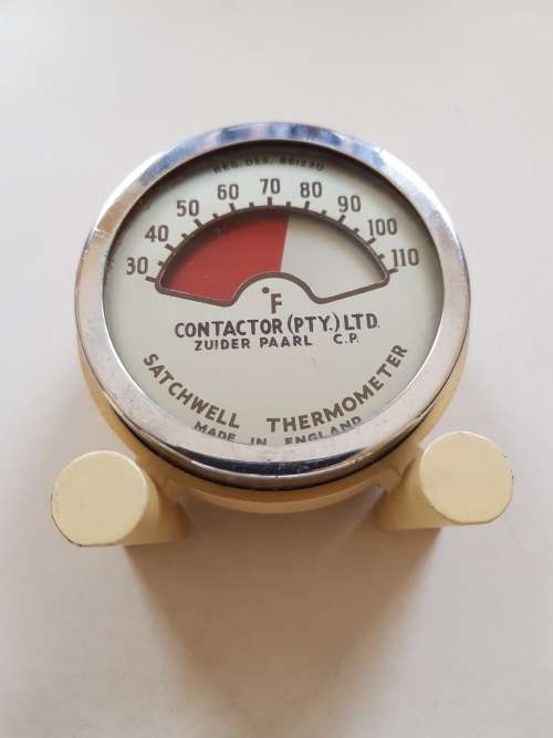Vintage Satchwell Thermometer in Degree Fahrenheit, Made in England