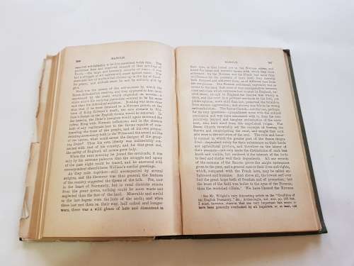 Harold, The Last of the Saxon Kings by Bulwer Lytton