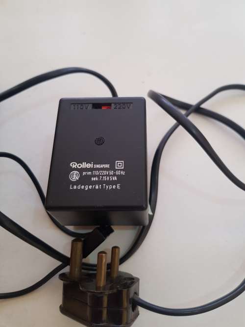 Vintage Rollei 140 RES Flash with Charger