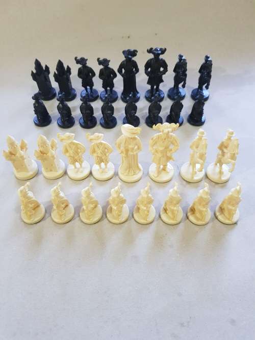 Chess Pieces, Complete