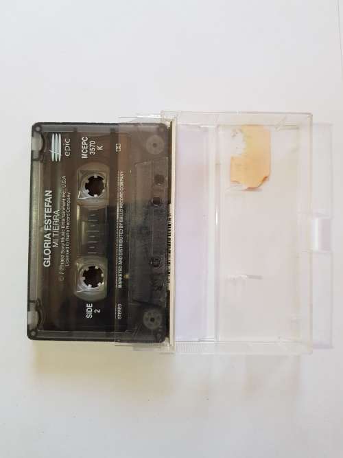 Gloria Estefan, mi tierra, Cassette