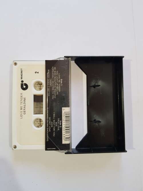 Geraldine, Love Me Tender, Cassette