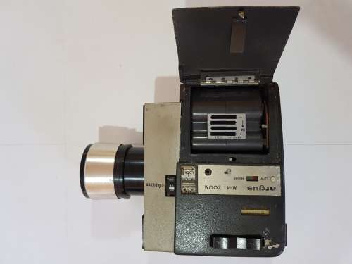 Vintage Camera, Argus M-4 Zoom Camera 8mm