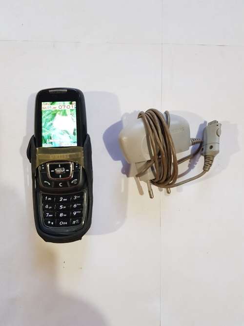 Samsung SGH-D600E Cellphone