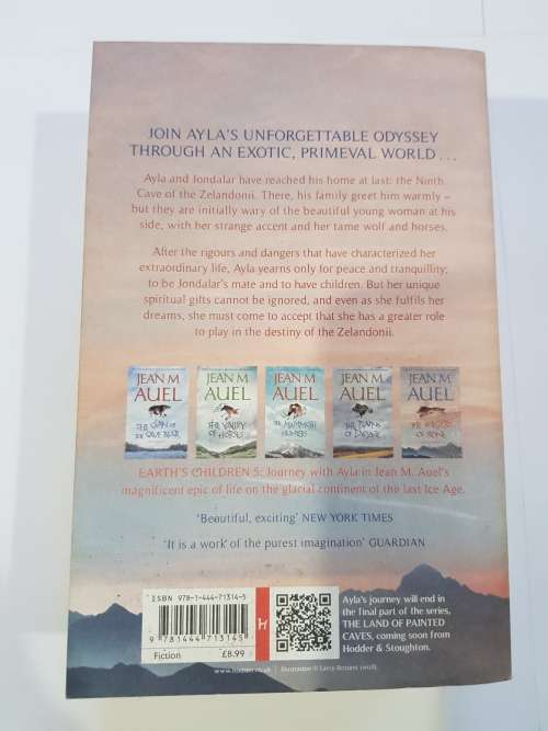 The Shelters of Stone by Jean M. Auel