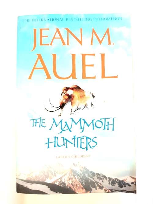 The Mammoth Hunters by Jean M. Auel