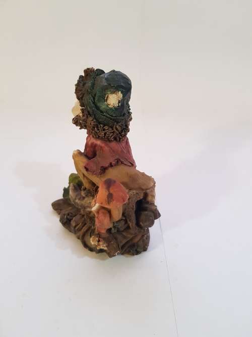 Witch with Frog Figurine, Crown