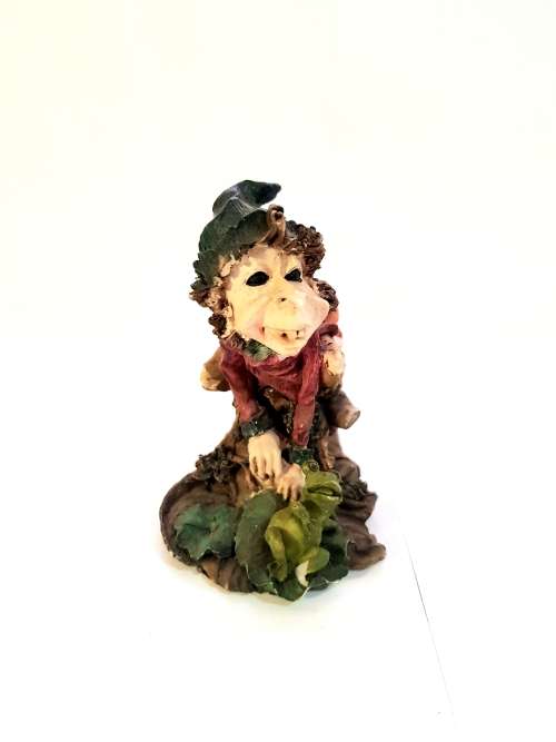Witch with Frog Figurine, Crown