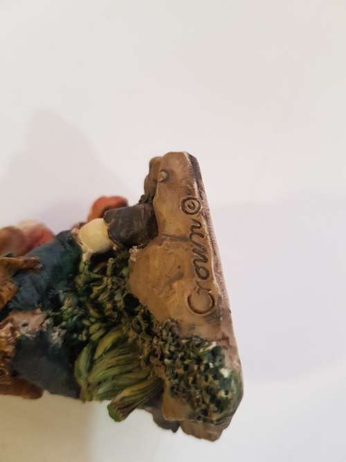 Witch with Mushroom Figurine, Crown