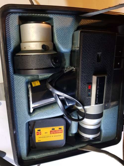 Canon Auto Zoom 518 SV Super 8 Movie Camera with Carry Case, Tele Converter and Super 8 Cartridge