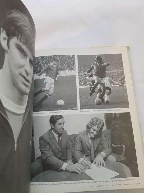 Manchester United, The Unseen Archives by Lance Bellers, Steve Absalom, Simon Spinks