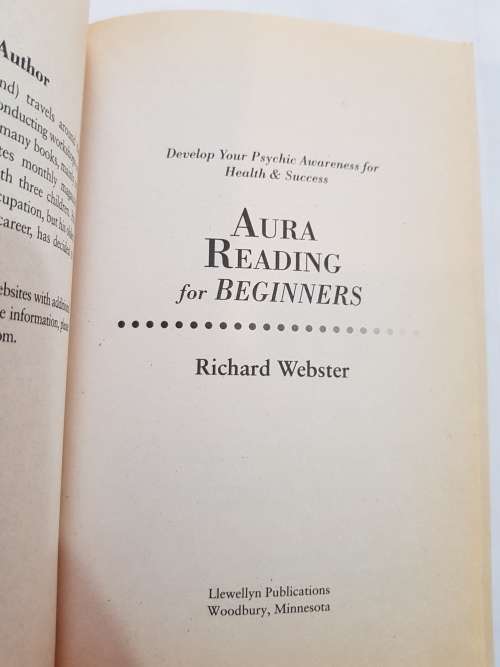 Aura Reading for Beginners by Richard Webster