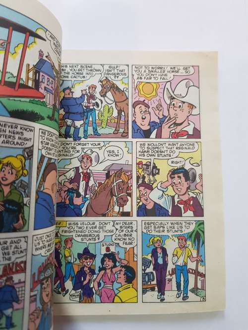 Laugh Digest Magazine, No. 116, The Archie Digest Library