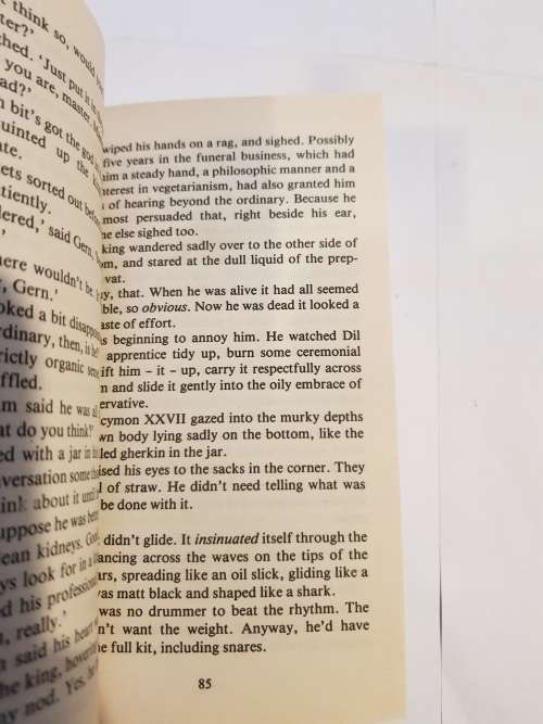 Pyramids, a Discworld Novel by Terry Pratchett