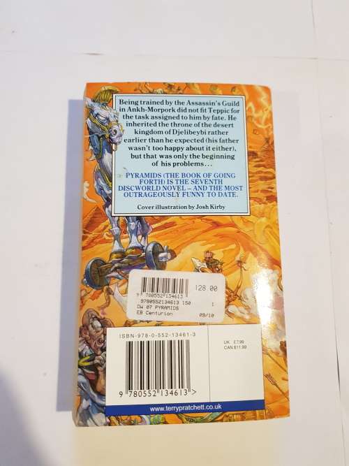 Pyramids, a Discworld Novel by Terry Pratchett