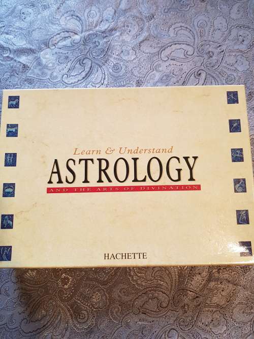 Learn and Understand Astrology, 3 x Binders plus Box
