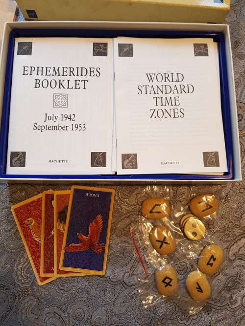 Learn and Understand Astrology, 3 x Binders plus Box