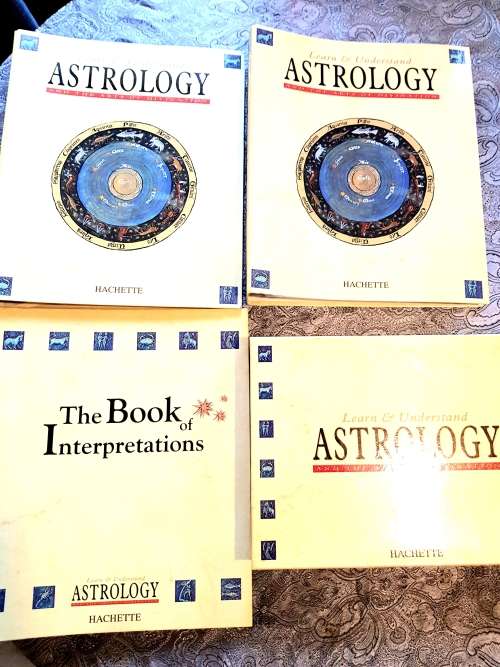 Learn and Understand Astrology, 3 x Binders plus Box
