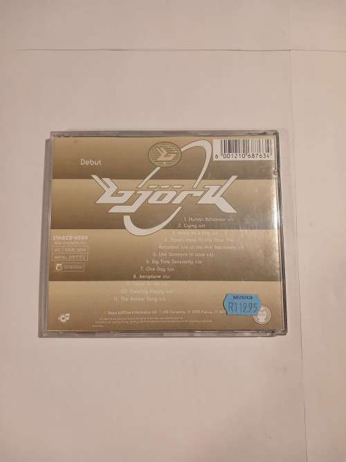 Bjork, Debut CD