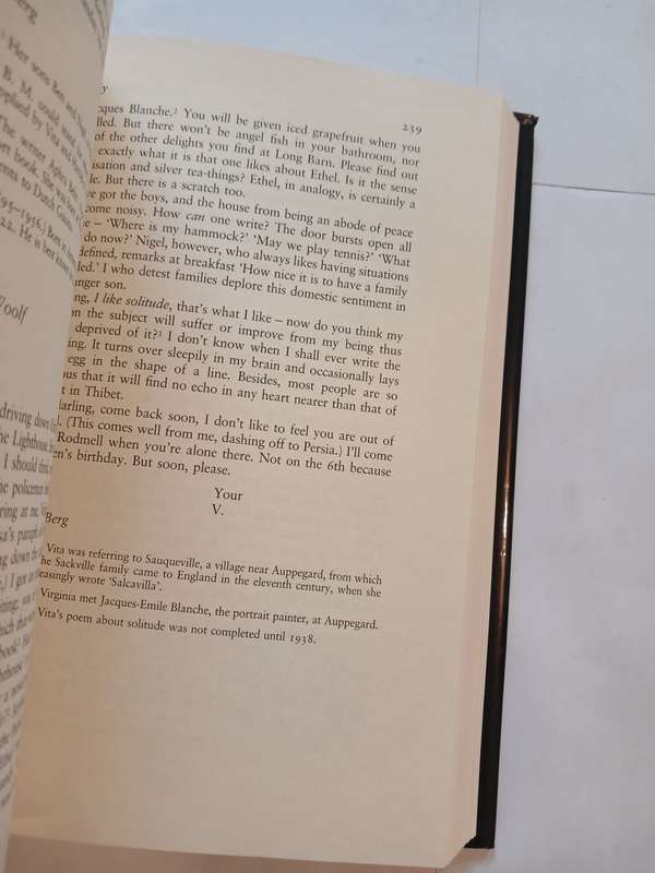 The Letters of Vita Sachville-West to Virginia Woolf edited by Louise DeSalvo & Mitchell A. Leaska