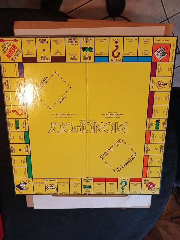 Vintage Monoploy Board Game, Bilingual