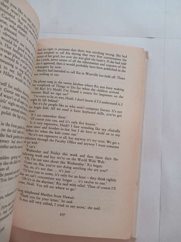 Tara Road by Maeve Binchy