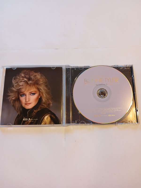 Bonnie Tyler, Holding out for a Hero, The Very Best Of CD