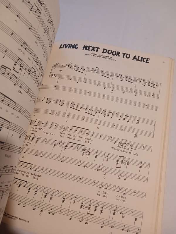 100 Super Hits of the Seventies, Songsheets, Sheet Music