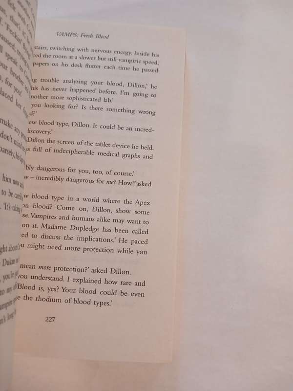 Vamps, Fresh Blood by Nicole Arend