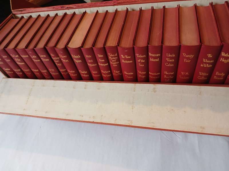 Original Vintage Boxed Set of Twenty Classic Novels, Central Classics