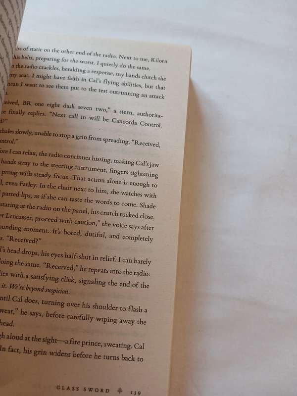 Glass Sword by Victoria Aveyard