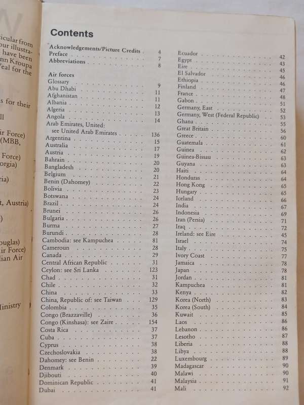 Warplanes of the World 1983/84 by Nikolaus Krivinyi