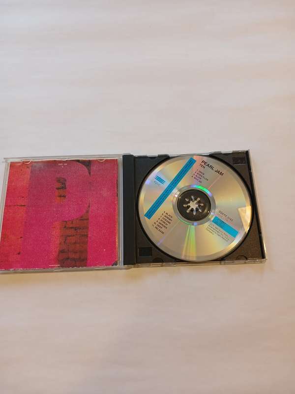 Pearl Jam, Ten CD