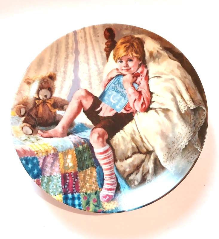 Porcelain Plate, John Mc Clelland, `Diddle Diddle Dumpling`, No. 18937F, 1984