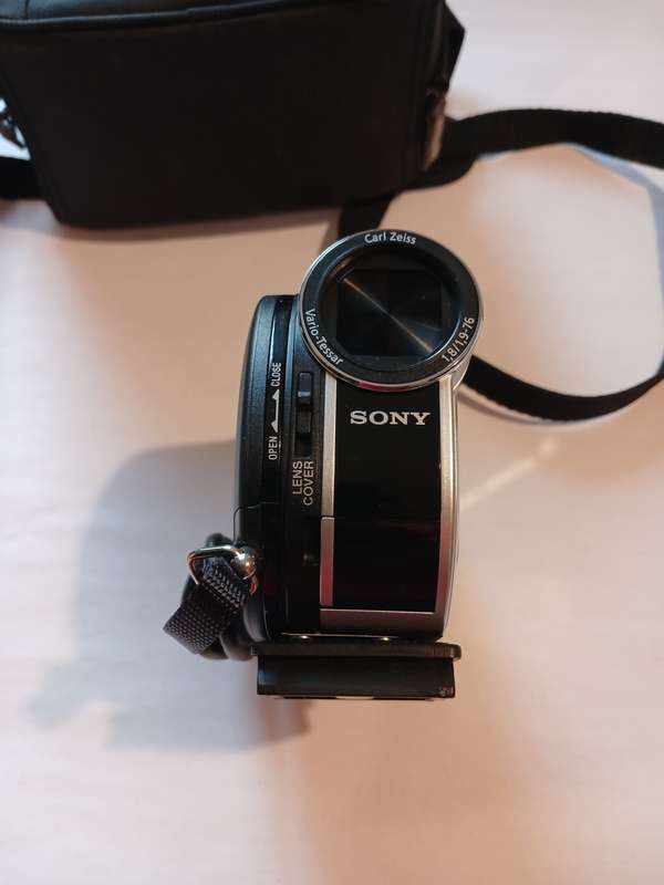 Sony Handycam, DCR-DVD610E