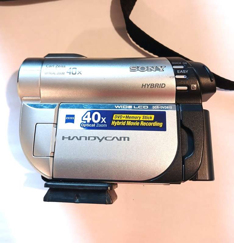 Sony Handycam, DCR-DVD610E